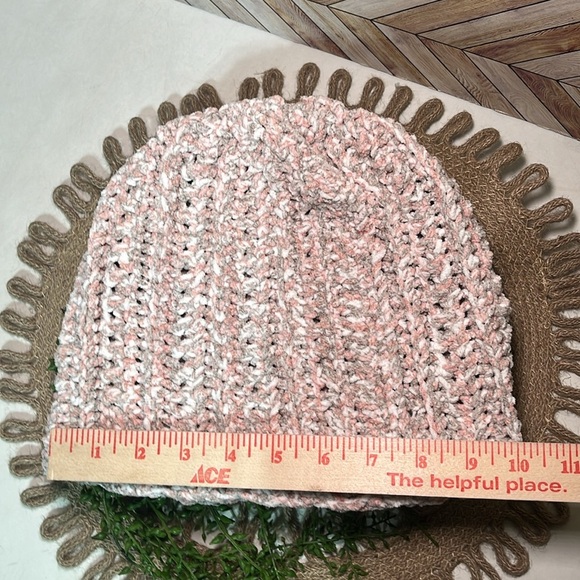 HANDMADE HAND KNITTED CROCHET Beanie Toboggan Winter Hat Warm Soft Stretch - Picture 5 of 6